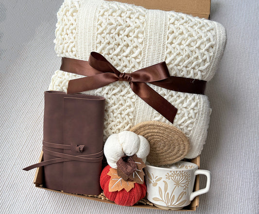 Cozy Fall Gift Basket for Women Autumn Comfort Gift Set komorebi INC