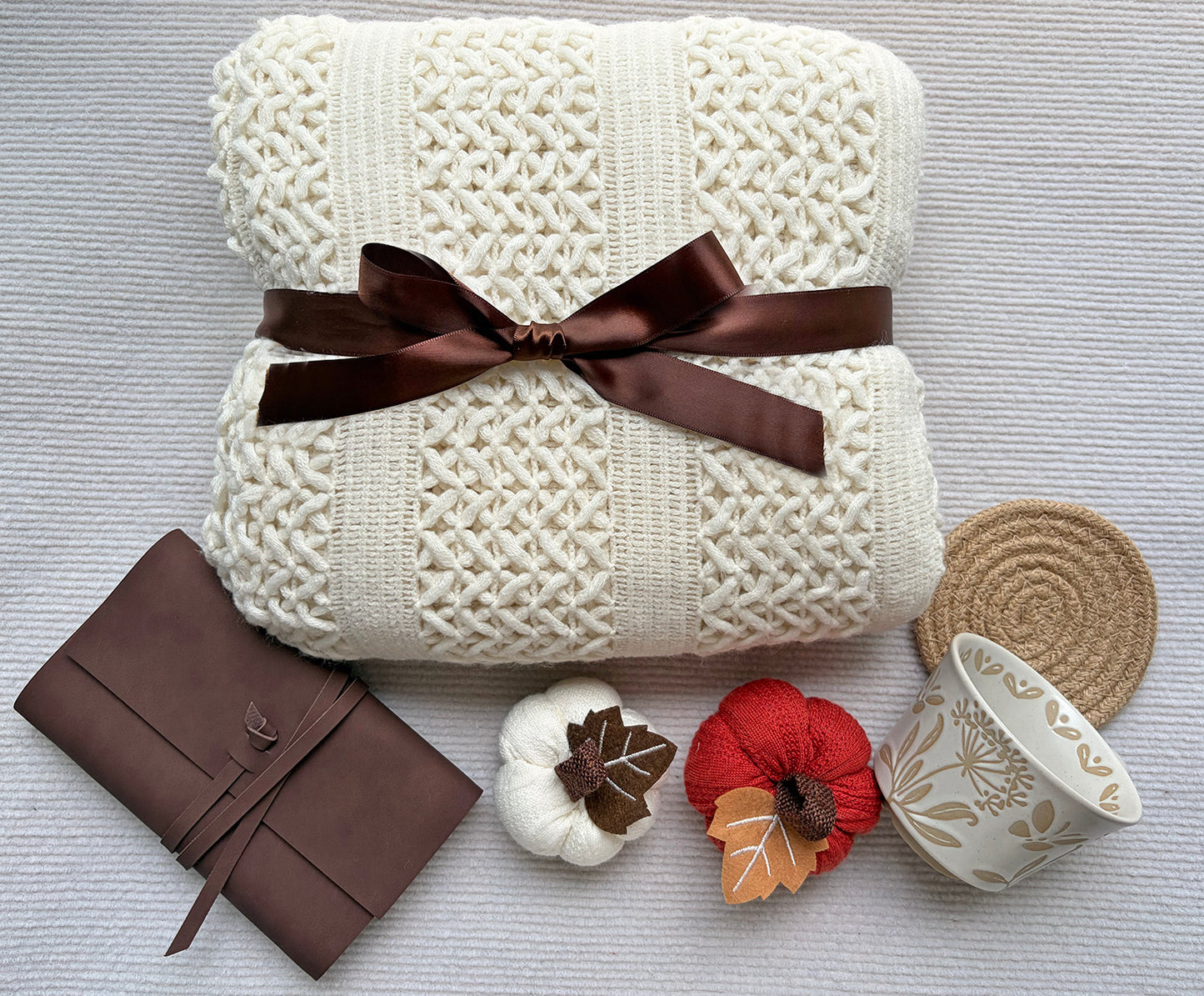 Cozy Fall Gift Basket for Women Autumn Comfort Gift Set komorebi INC