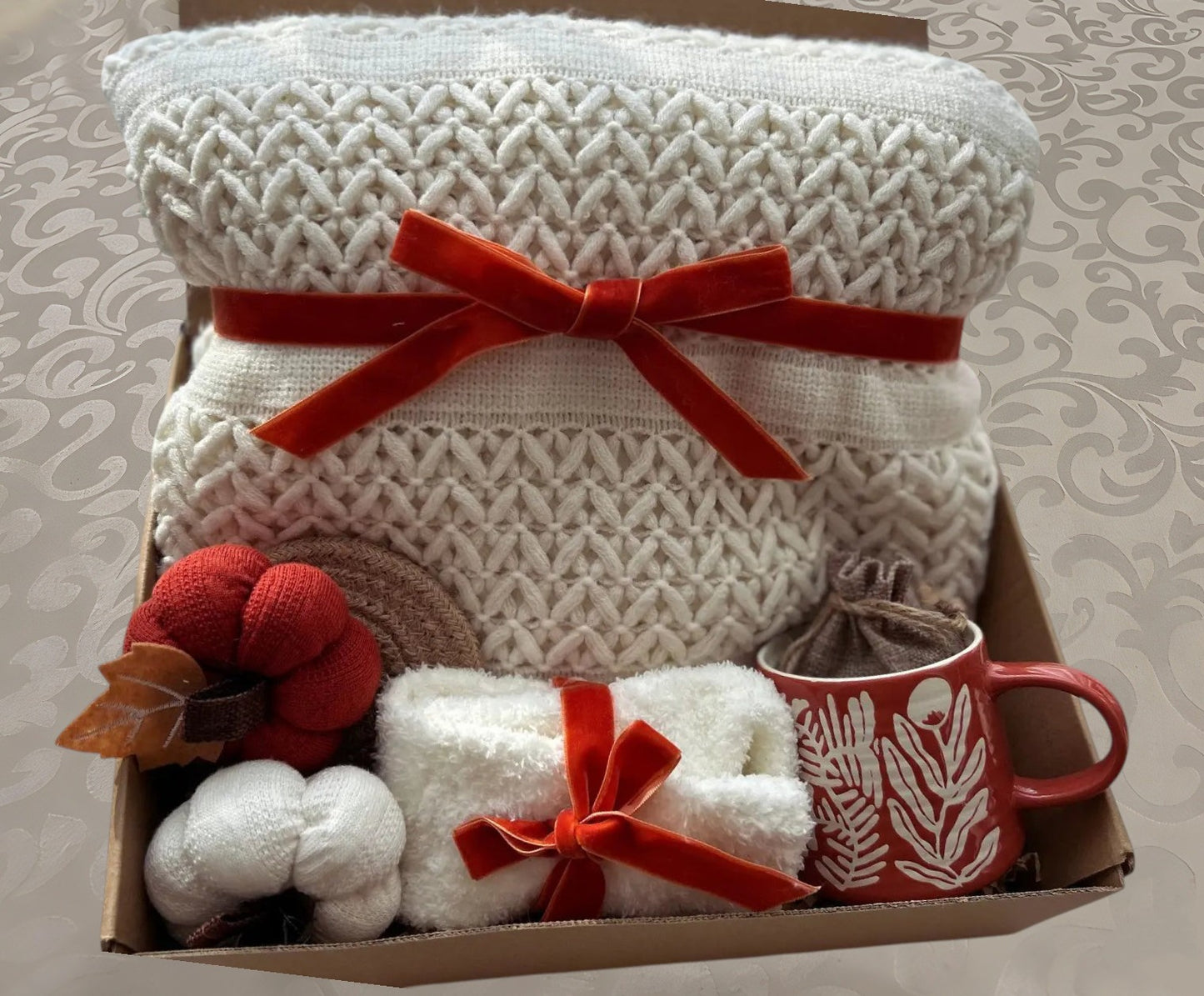 Fall Pumpkin Cozy Gift Box | Cream Knit Blanket Package Set