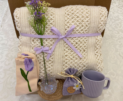 Lavender Tulip Cozy Gift Box | Knit Blanket & Mug Set