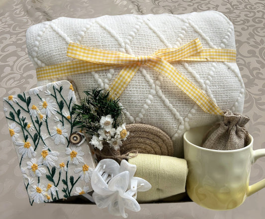Sunny Yellow Daisy Gift Box | White & Yellow Care Package