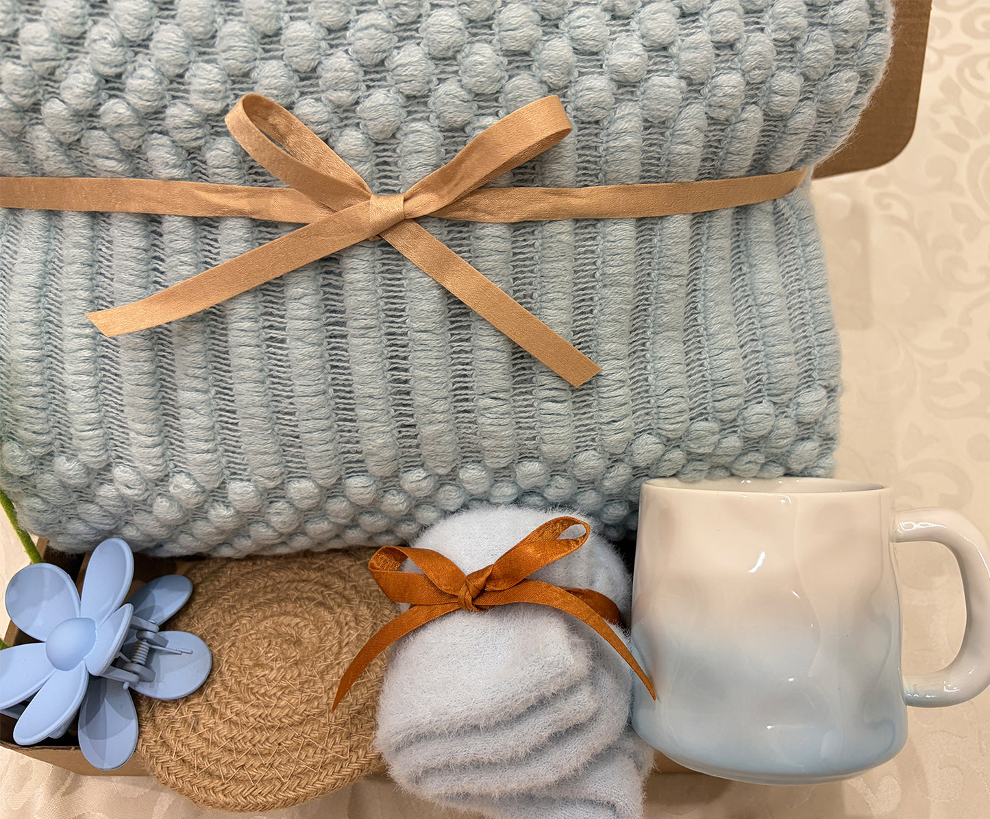 Sky Blue | Fluffy Bubble Serene Sky Soft Knit Blanket Gift Box