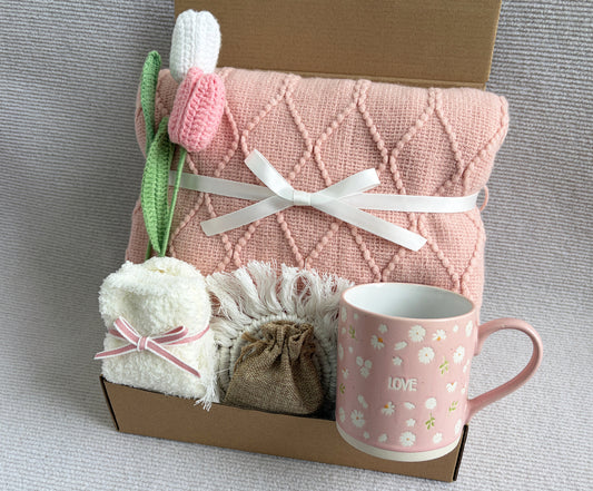Blush Pink Self Care Gift Box | Daisy LOVE Ceramic Mug komorebi INC