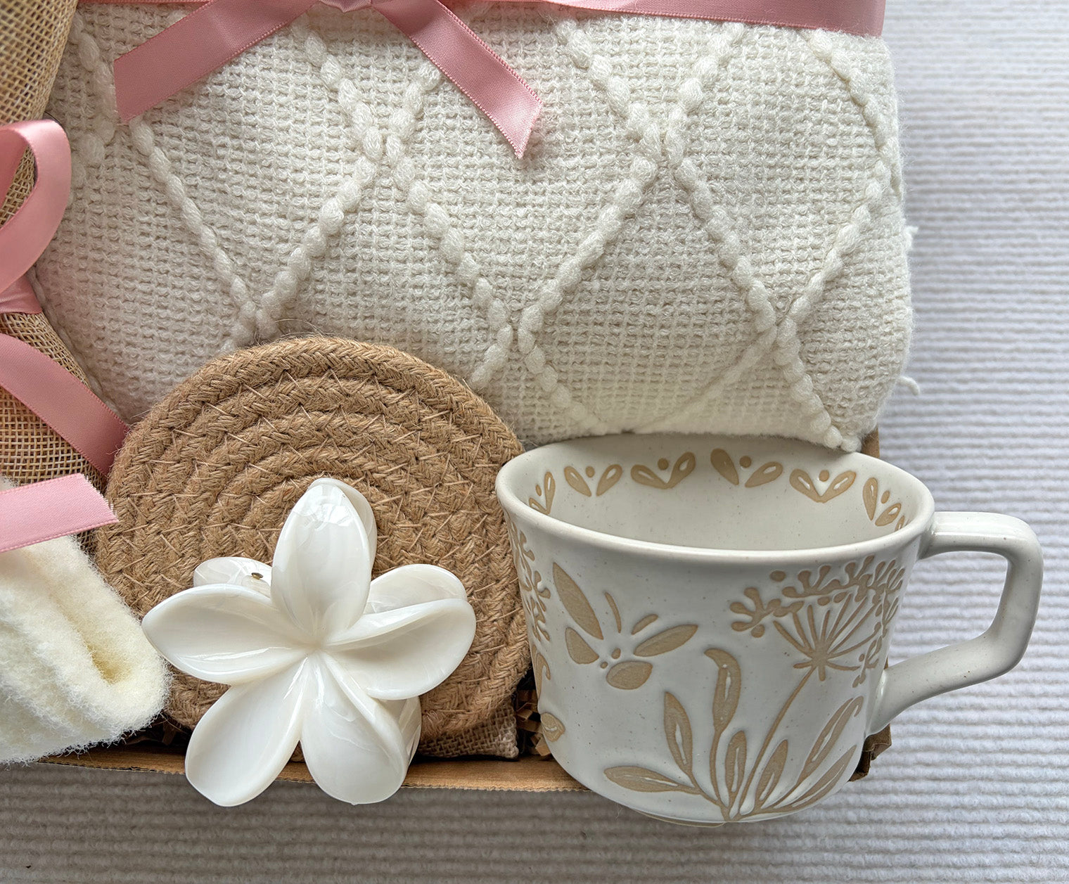 Pink Birthday Gift for Friend | Corchet Flower Gift Set for Her komorebi INC