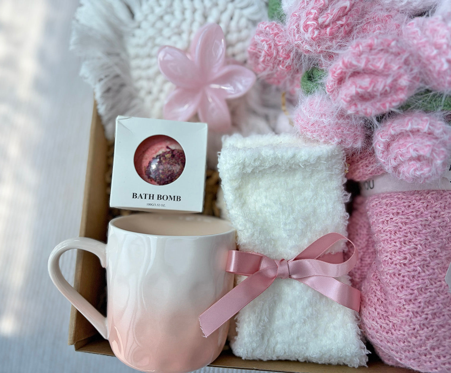 Dreamy Blush Pink Floral Self-Care Spa Gift Box for Her – Soft Cozy Relaxation Set komorebi INC