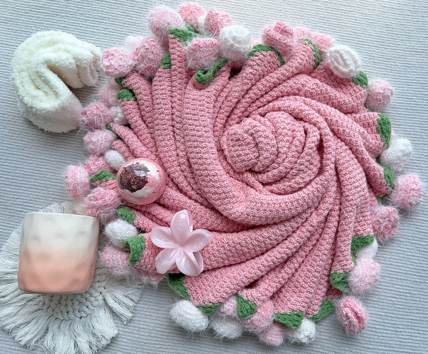 Dreamy Blush Pink Floral Self-Care Spa Gift Box for Her – Soft Cozy Relaxation Set komorebi INC