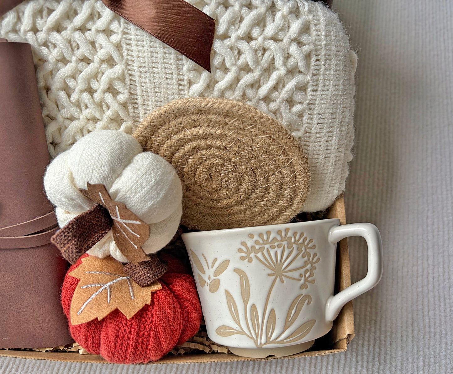 Cozy Fall Gift Basket for Women Autumn Comfort Gift Set komorebi INC