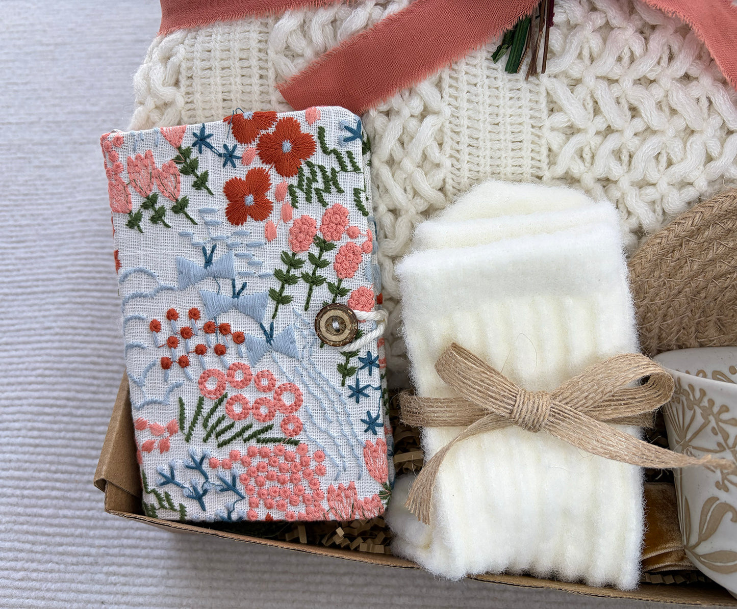Cream Neutral Cozy Gift Basket for Her – Self Care Gift Box komorebi INC