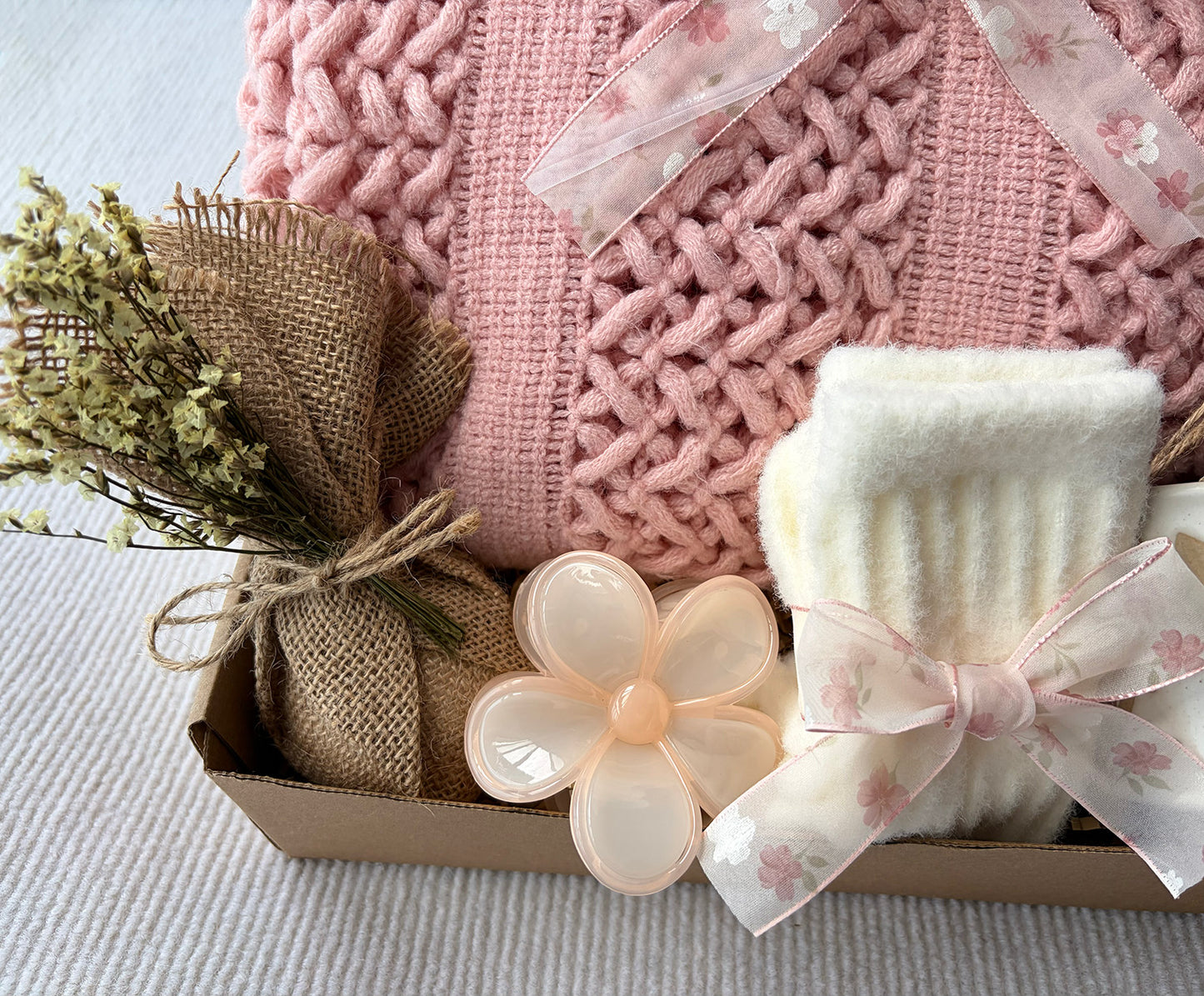 Dreamy Blush Floral Self-Care Gift Box for Her – Cozy Cottage Relaxation Set komorebi INC