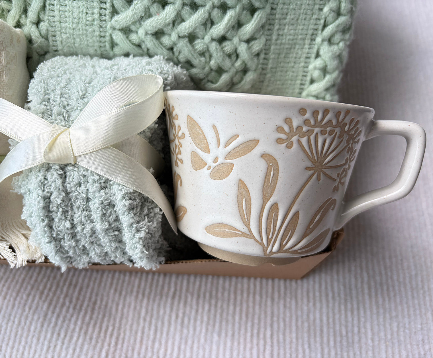 Soft Sage Green Floral Mindful Self-Care Gift Box for Her – Calm Journal & Cozy Relaxation Set komorebi INC