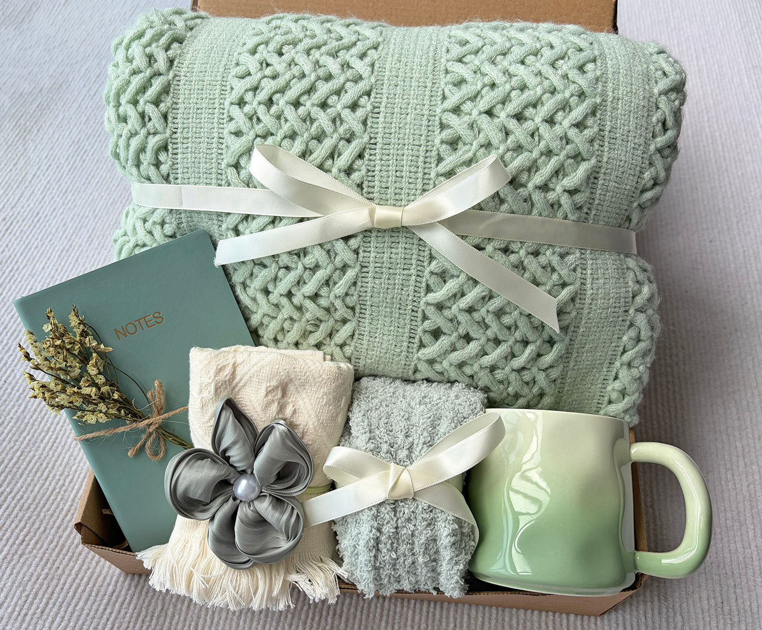 Soft Sage Green Mindful Self-Care Gift Box for Her – Fresh Calm Journal & Relaxation Set komorebi INC