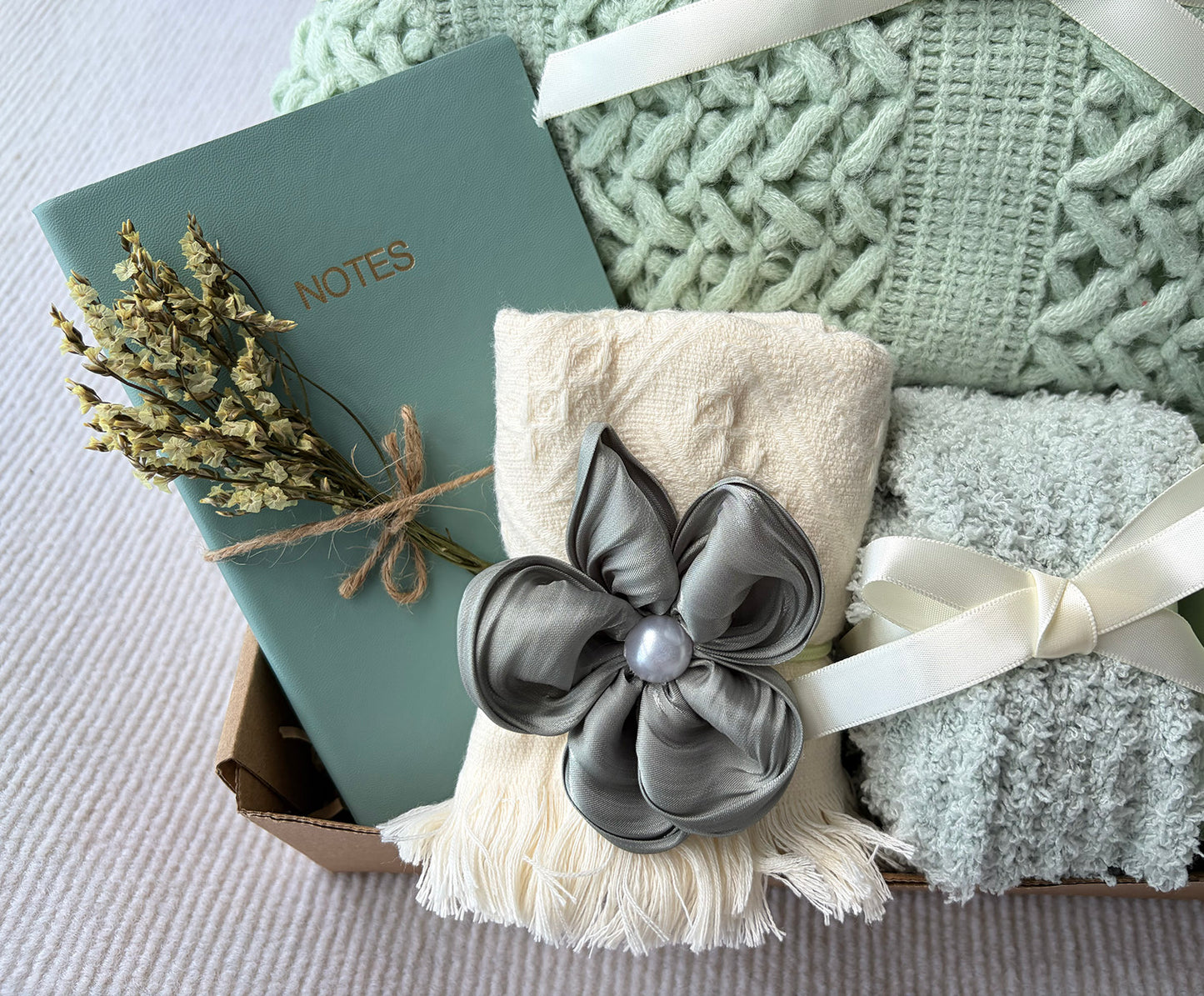 Soft Sage Green Mindful Self-Care Gift Box for Her – Fresh Calm Journal & Relaxation Set komorebi INC